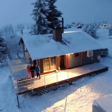 Ski Chalet Neklid 木屋 *