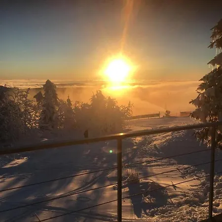 Ski Chalet Neklid 木屋 亚希莫夫